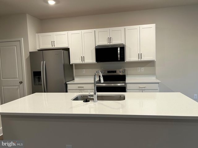 140 WAPPINGER TER, Winchester, VA 22602