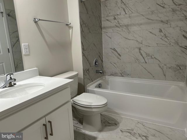 140 WAPPINGER TER, Winchester, VA 22602