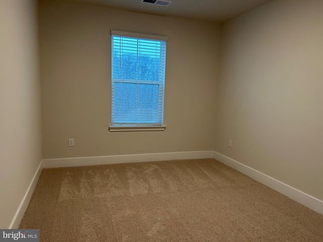 140 WAPPINGER TER, Winchester, VA 22602