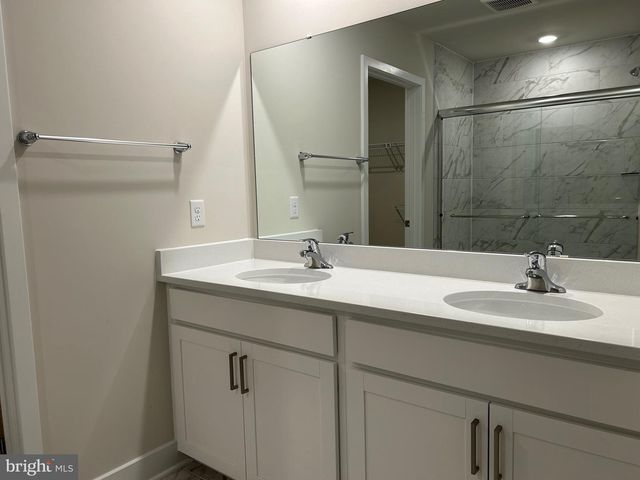 140 WAPPINGER TER, Winchester, VA 22602