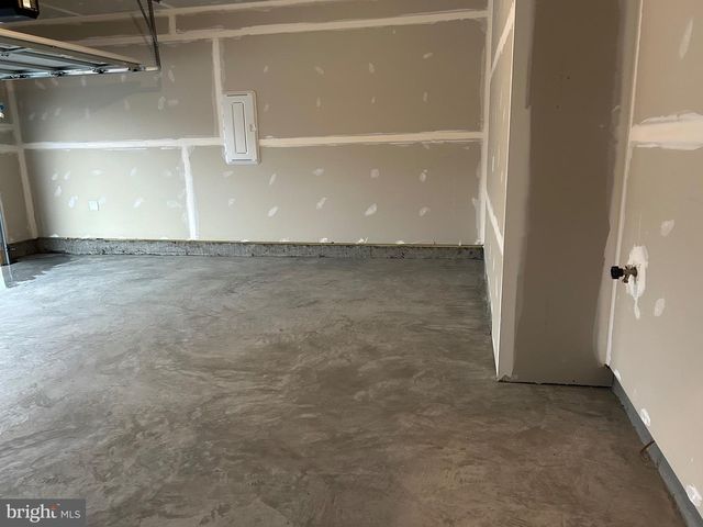 140 WAPPINGER TER, Winchester, VA 22602