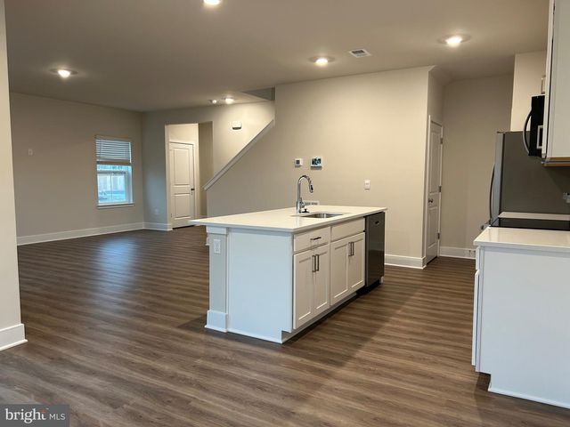 140 WAPPINGER TER, Winchester, VA 22602