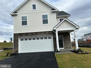 140 WAPPINGER TER, Winchester, VA 22602