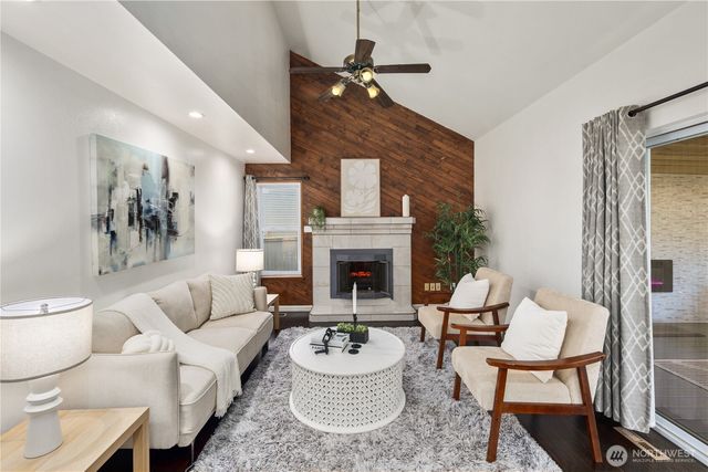 11114 SE 218th Place, Kent, WA 98031