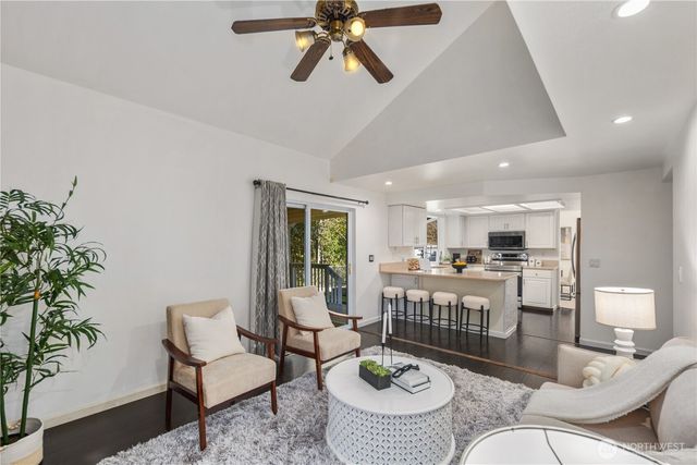 11114 SE 218th Place, Kent, WA 98031