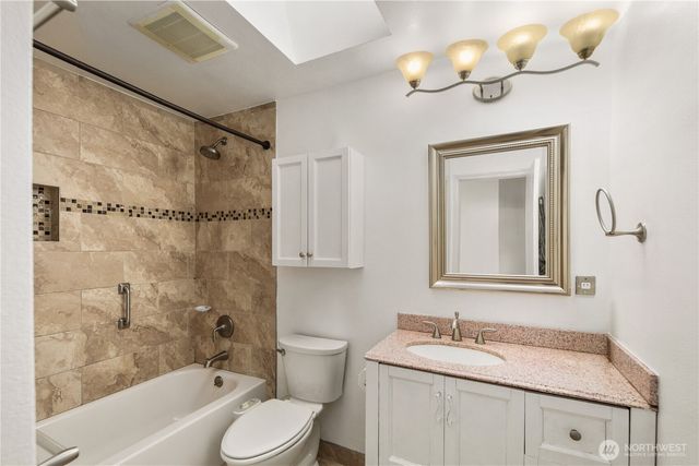 11114 SE 218th Place, Kent, WA 98031