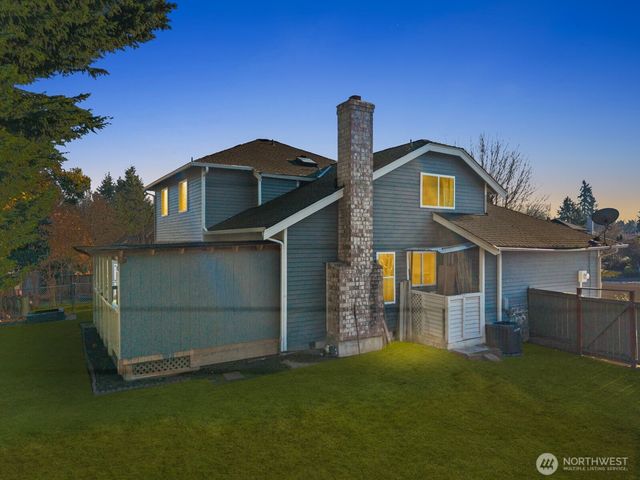 11114 SE 218th Place, Kent, WA 98031