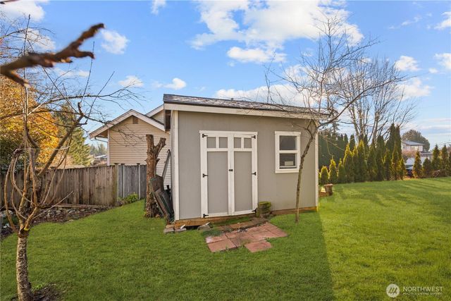 11114 SE 218th Place, Kent, WA 98031