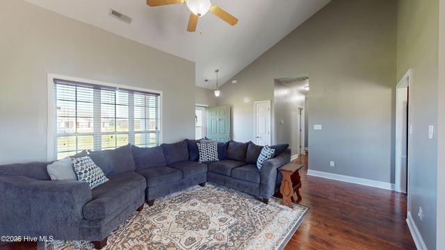 116 Cherry Grove Drive, Richlands, NC 28574