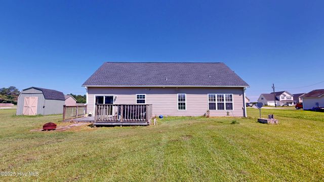 116 Cherry Grove Drive, Richlands, NC 28574