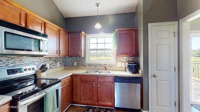 116 Cherry Grove Drive, Richlands, NC 28574