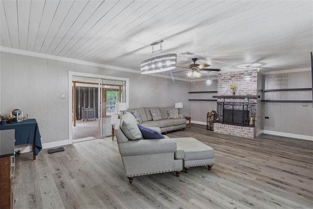 1606 Whispering Woods Drive, Lake Charles, LA 70633