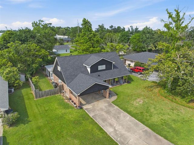 1606 Whispering Woods Drive, Lake Charles, LA 70633