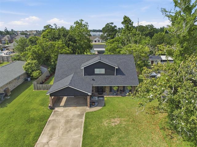 1606 Whispering Woods Drive, Lake Charles, LA 70633