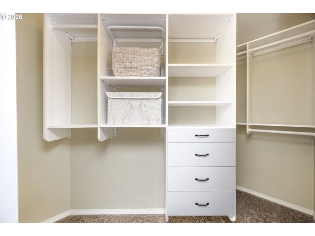 2036 TITAN Ter, West Linn, OR 97068