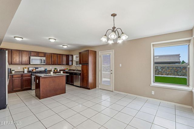 12577 BROAD AUTUMN Court, El Paso, TX 79928