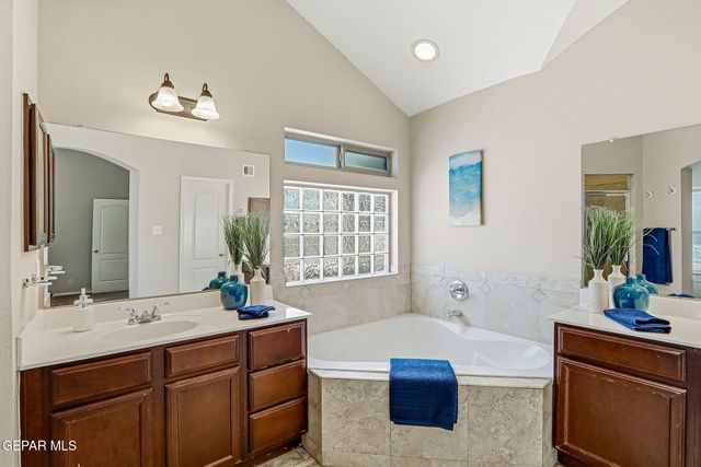 12577 BROAD AUTUMN Court, El Paso, TX 79928