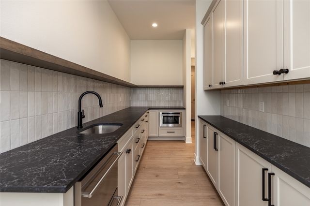 108 Iron Drive, Huxley, IA 50124