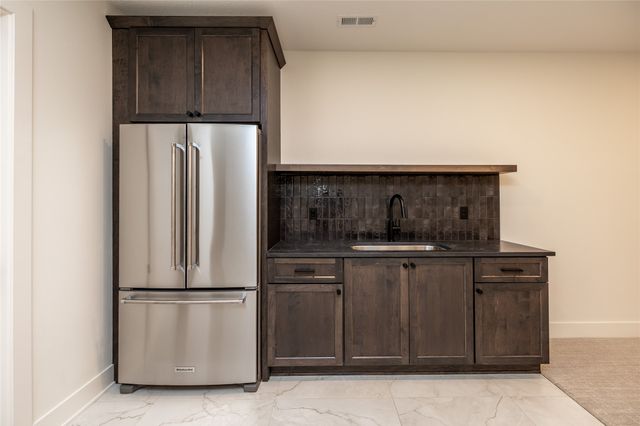 108 Iron Drive, Huxley, IA 50124