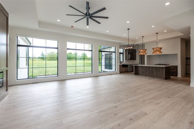 108 Iron Drive, Huxley, IA 50124