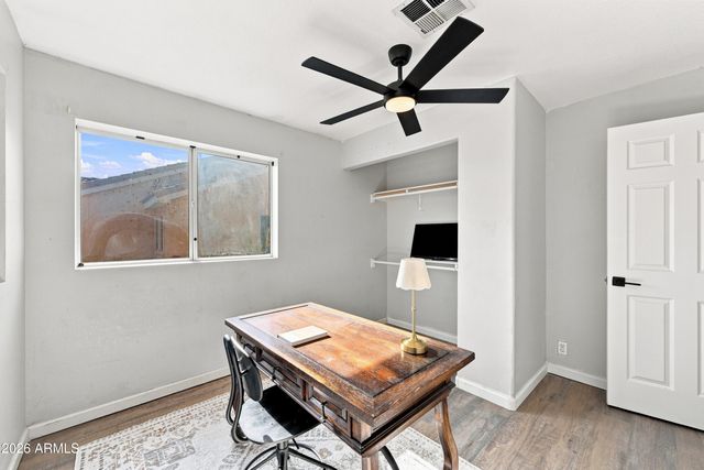 2914 E WINDSONG Drive, Phoenix, AZ 85048