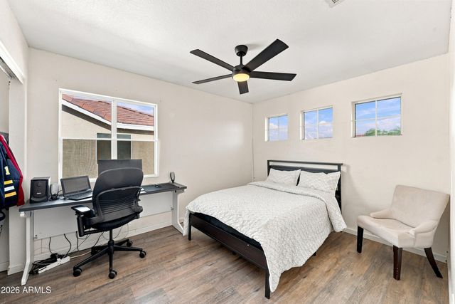 2914 E WINDSONG Drive, Phoenix, AZ 85048