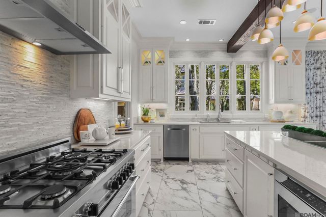 19229 Troon Ct, Baton Rouge, LA 70810