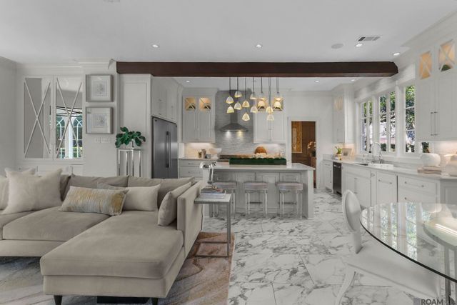 19229 Troon Ct, Baton Rouge, LA 70810