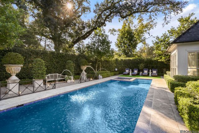 19229 Troon Ct, Baton Rouge, LA 70810