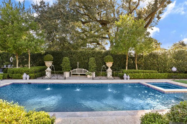 19229 Troon Ct, Baton Rouge, LA 70810