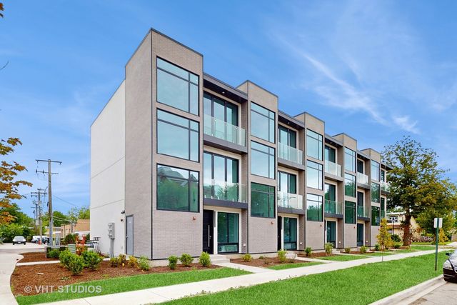 6338 Hennings Court, Morton Grove, IL 60053