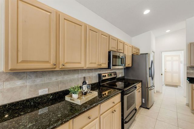 7310 DUNES COURT, Bradenton, FL 34202