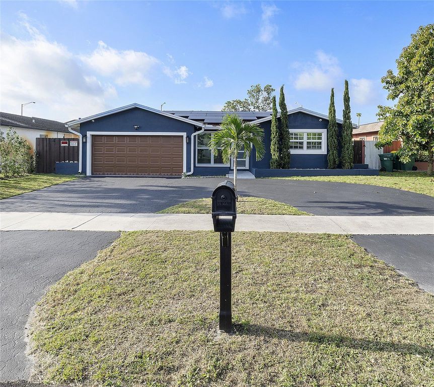 5820 NW 56th Place, Tamarac, FL 33319