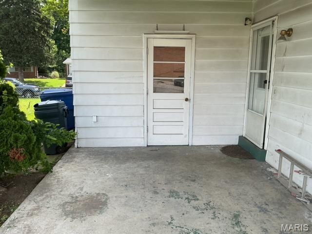 1665 Turf Lane, Florissant, MO 63033