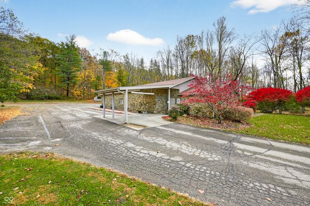 2123 Greasy Creek Road, Nashville, IN 47448