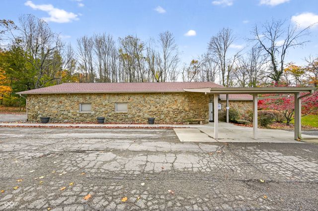 2123 Greasy Creek Road, Nashville, IN 47448