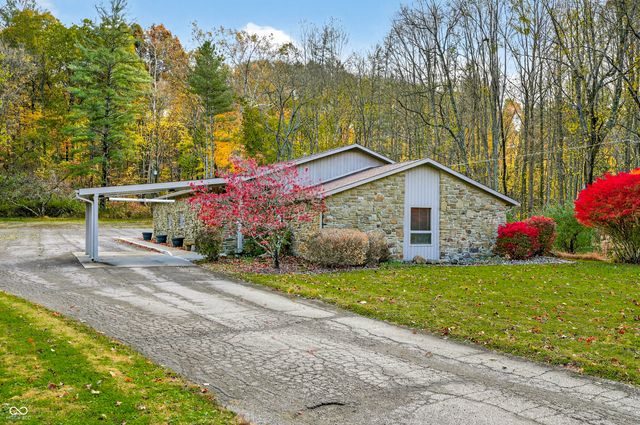 2123 Greasy Creek Road, Nashville, IN 47448