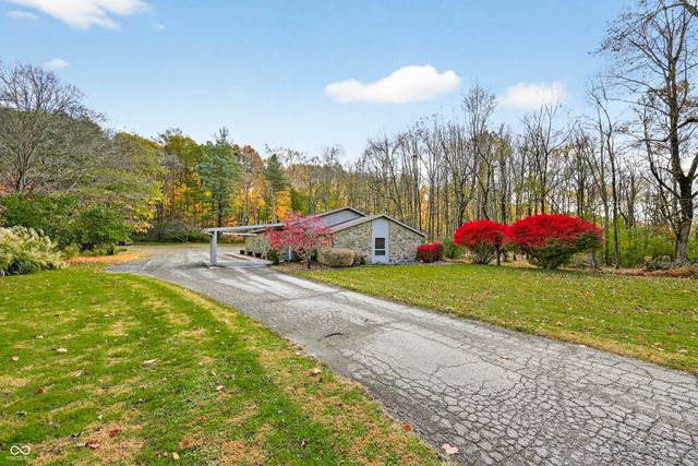 2123 Greasy Creek Road, Nashville, IN 47448