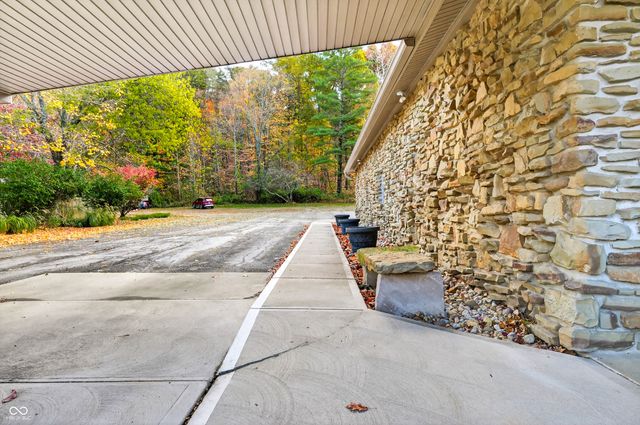 2123 Greasy Creek Road, Nashville, IN 47448