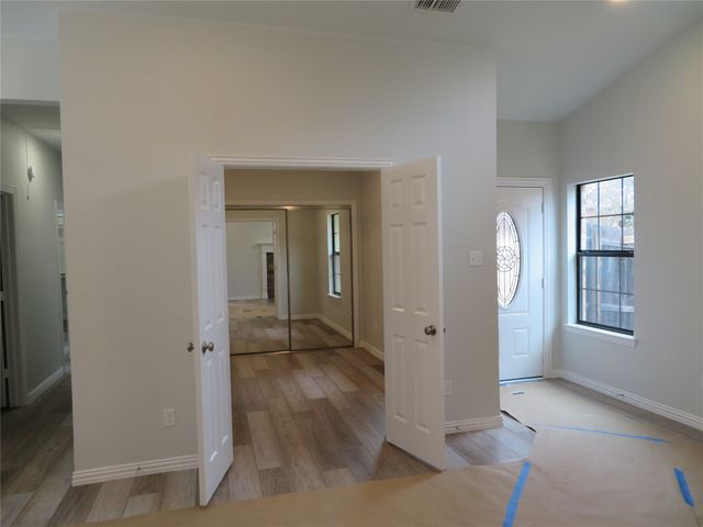 2709 Stratford Court, Euless, TX 76039