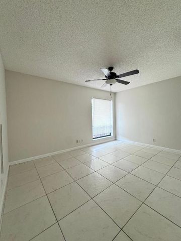 615 Sea Pine Way E, Greenacres, FL 33415