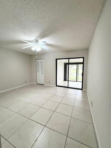 615 Sea Pine Way E, Greenacres, FL 33415