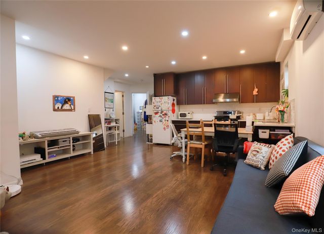 36-20 190TH Street, Flushing, NY 11358