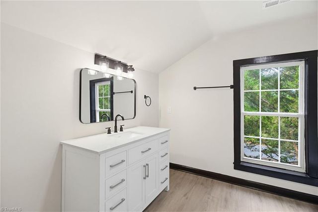 700 Franklin Boulevard, Greensboro, NC 27401
