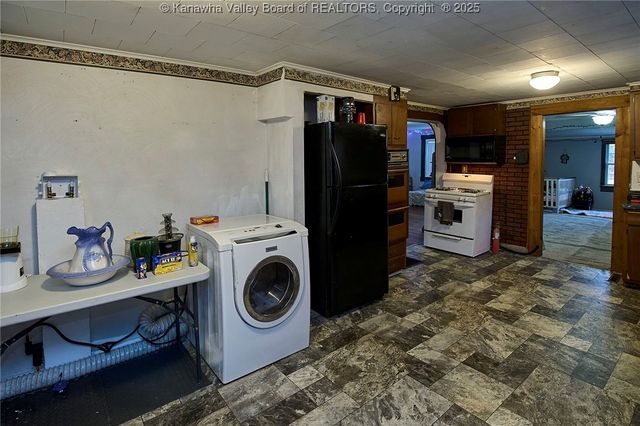 16298 Deepwater Mountain Road, Deep Water, WV 25057