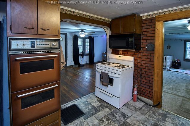 16298 Deepwater Mountain Road, Deep Water, WV 25057