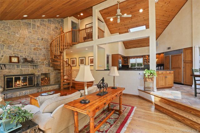 17 Wampus Lake Drive, Armonk, NY 10504