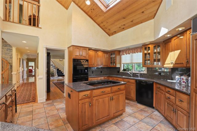 17 Wampus Lake Drive, Armonk, NY 10504