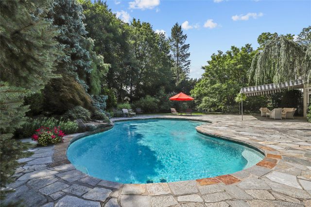 17 Wampus Lake Drive, Armonk, NY 10504