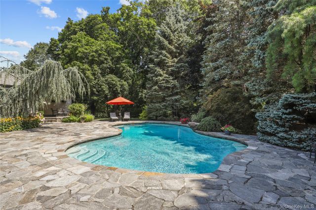 17 Wampus Lake Drive, Armonk, NY 10504